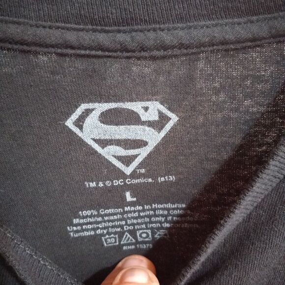 Superman (DC Comics) Mens T-Shirt - The Solem Power Of The Caped One - Picture 3 of 4